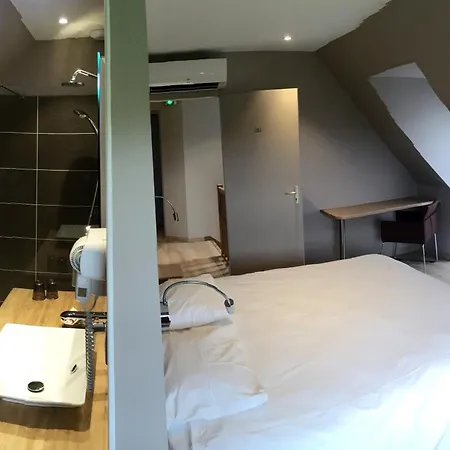 Le Troubadour A Hotel