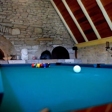 Le Troubadour A Otel 3*