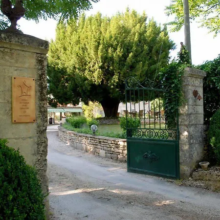 Le Troubadour A Otel 3*