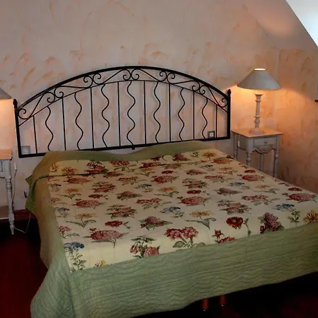 Le Troubadour A Hotel 3*