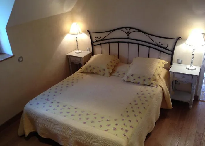 Le Troubadour A Hotel